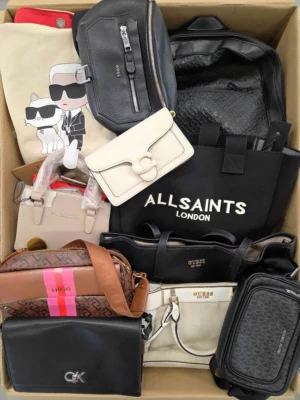 The picture shows a package with accessories in the category HC.