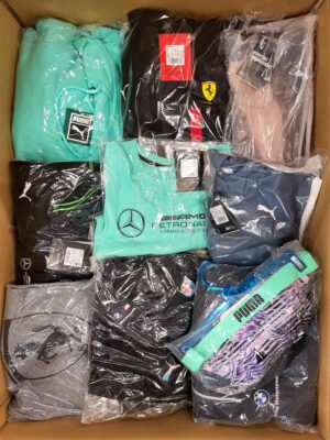 The photo shows a package with clothing in the category AP.