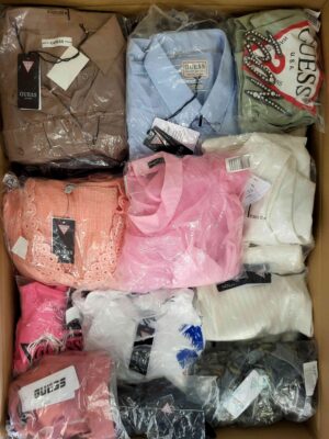 The photo shows a package with clothing in the category B.