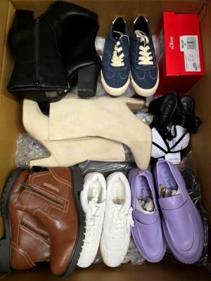 The photo shows a package with clothing in the category BPS.