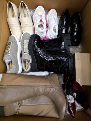 The photo shows a package with clothing in the category BPS.