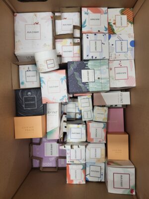 The picture shows a package with accessories in the category CO.