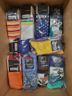 The picture shows a package with accessories in the category SA.