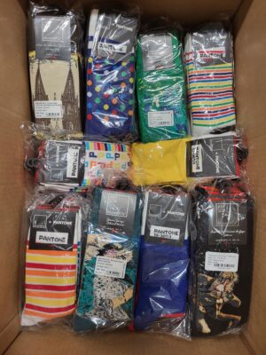 The picture shows a package with accessories in the category SA.