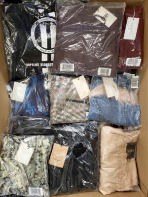 The photo shows a package with clothing in the category AP.