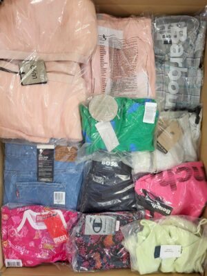 The photo shows a package with clothing in the category A.