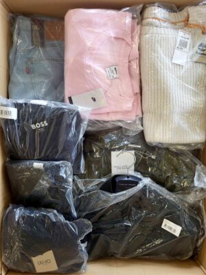 The photo shows a package with clothing in the category A.