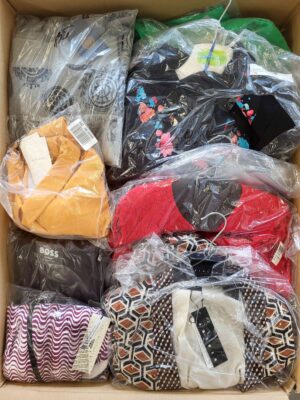 The photo shows a package with clothing in the category A.