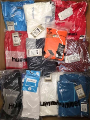 The photo shows a package with clothing in the category H.
