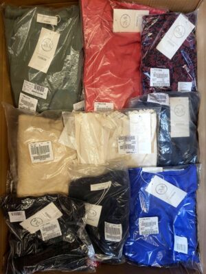 The photo shows a package with clothing in the category YA.