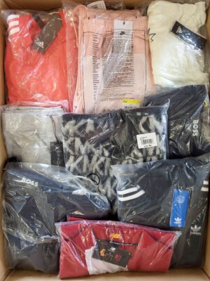 The photo shows a package with clothing in the category A.