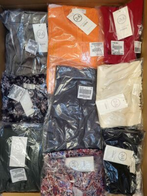 The photo shows a package with clothing in the category YA.