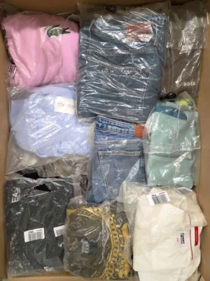 The photo shows a package with clothing in the category D.