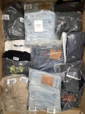 The photo shows a package with clothing in the category D.