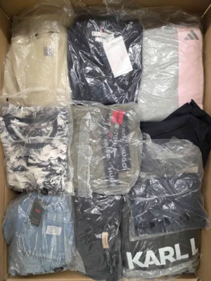 The photo shows a package with clothing in the category D.