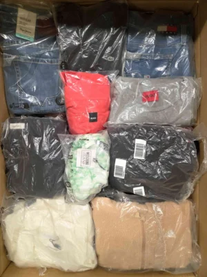 The photo shows a package with clothing in the category D.