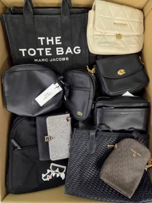 The picture shows a package with accessories in the category HC.