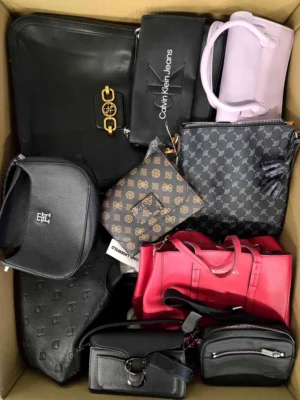 The picture shows a package with accessories in the category HC.