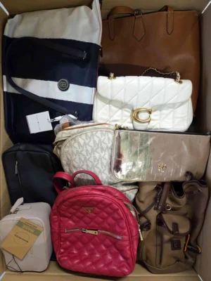 The picture shows a package with accessories in the category HC.