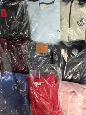 The photo shows a package with clothing in the category C.