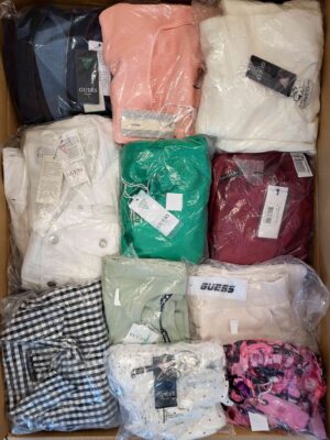 The photo shows a package with clothing in the category B.