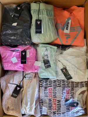 The photo shows a package with clothing in the category B.