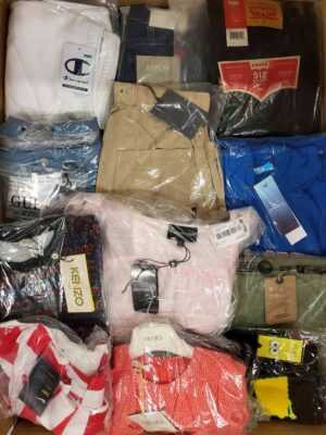 The photo shows a package with clothing in the category K.