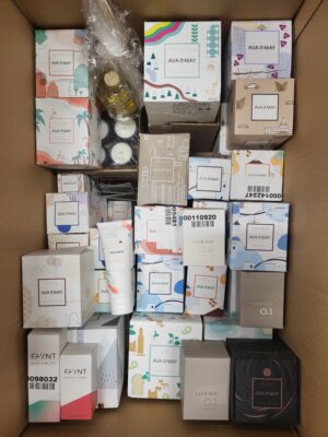 The picture shows a package with accessories in the category CO.