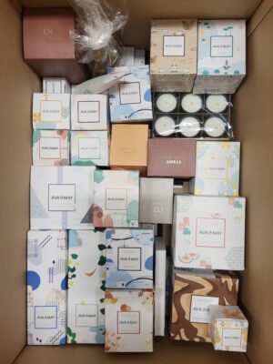 The picture shows a package with accessories in the category CO.