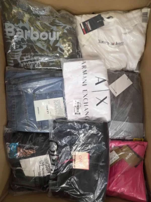 The photo shows a package with clothing in the category AP.