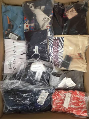 The photo shows a package with clothing in the category AP.