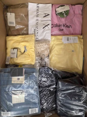 The photo shows a package with clothing in the category AP.