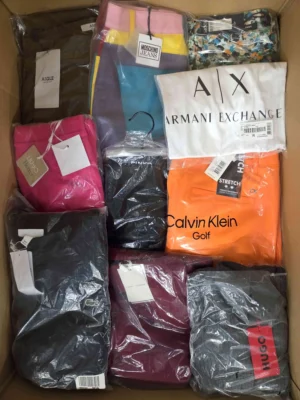 The photo shows a package with clothing in the category AP.