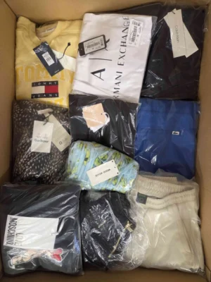 The photo shows a package with clothing in the category AP.