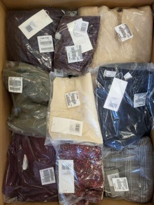 The photo shows a package with clothing in the category YA.