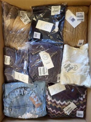 The photo shows a package with clothing in the category YA.