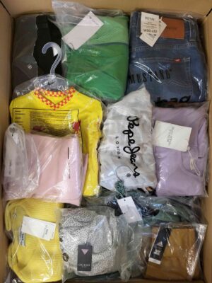 The photo shows a package with clothing in the category A.