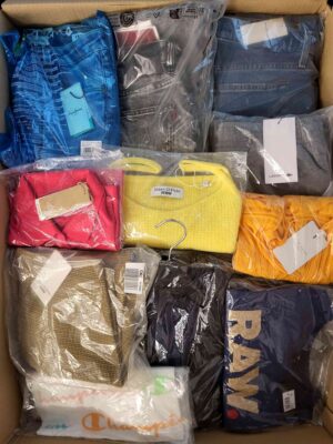 The photo shows a package with clothing in the category A.