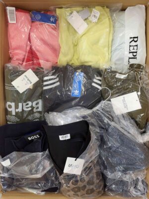 The photo shows a package with clothing in the category A.