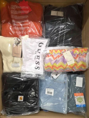 The photo shows a package with clothing in the category B.