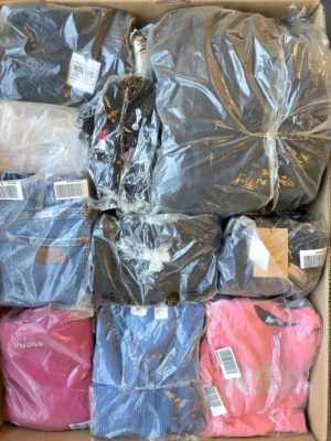 The photo shows a package with clothing in the category D.