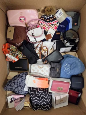 The picture shows a package with accessories in the category AB.