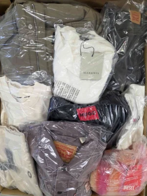 The photo shows a package with clothing in the category B.
