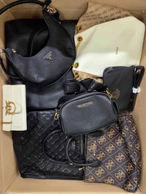 The picture shows a package with accessories in the category HB.