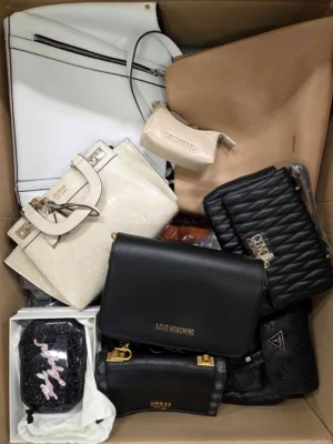 The picture shows a package with accessories in the category HB.