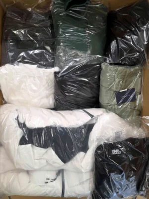 The photo shows a package with clothing in the category C.