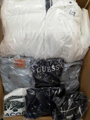 The photo shows a package with clothing in the category C.
