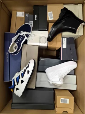 The photo shows a package with footwear in the category BS.