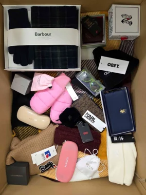 The picture shows a package with accessories in the category AA.