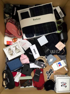 The picture shows a package with accessories in the category AA.